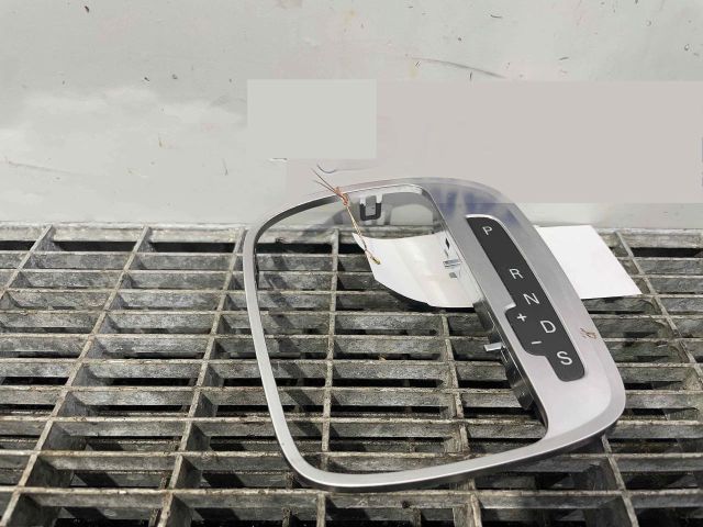 bontott AUDI Q3 Váltókar Keret