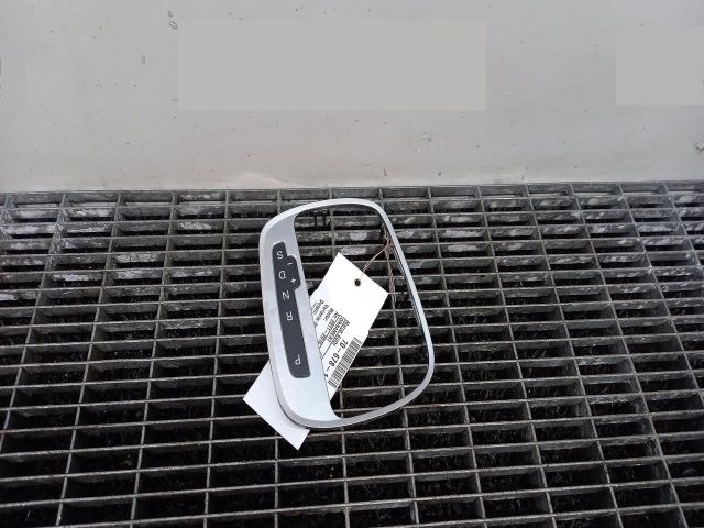 bontott AUDI Q3 Váltókar Keret