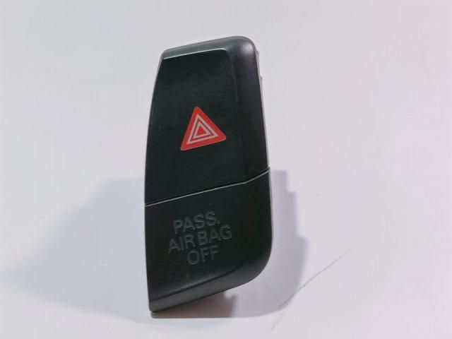 bontott AUDI Q3 Vészvillogó Kapcsoló