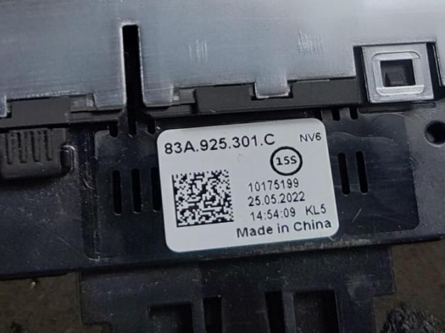 bontott AUDI Q3 Vészvillogó Kapcsoló