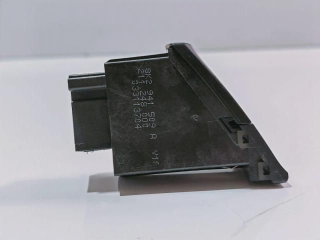 bontott AUDI Q3 Vészvillogó Kapcsoló