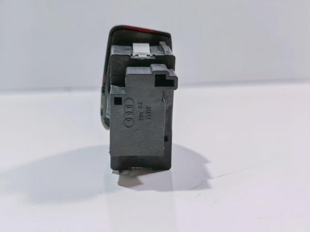 bontott AUDI Q3 Vészvillogó Kapcsoló