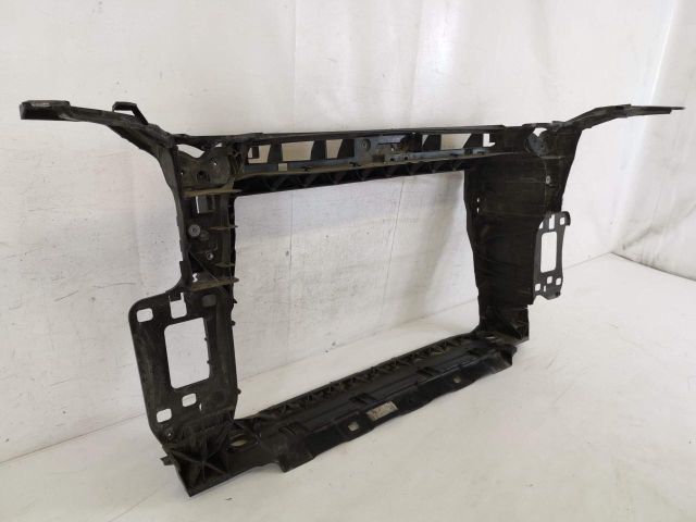 bontott AUDI Q3 Vízhűtő Radiátor Tartó