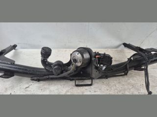 bontott AUDI Q3 Vonóhorog