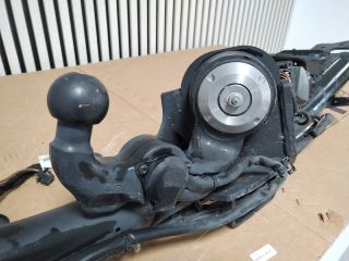 bontott AUDI Q3 Vonóhorog