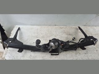 bontott AUDI Q3 Vonóhorog