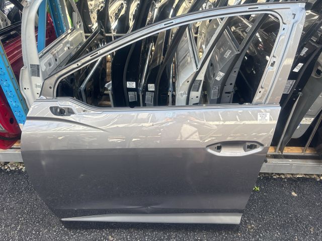 bontott AUDI Q4 Bal első Ajtó (Üres lemez)