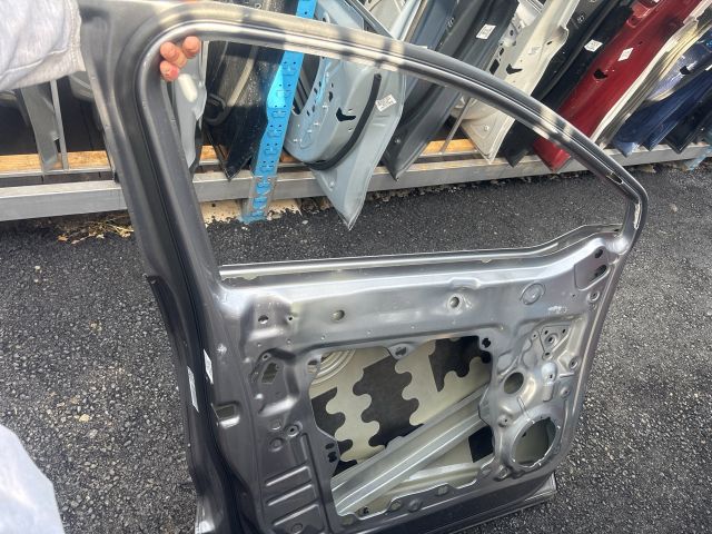 bontott AUDI Q4 Bal első Ajtó (Üres lemez)