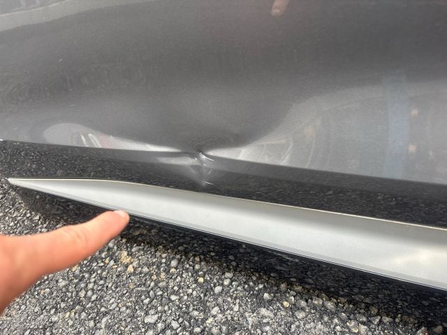 bontott AUDI Q4 Bal első Ajtó (Üres lemez)