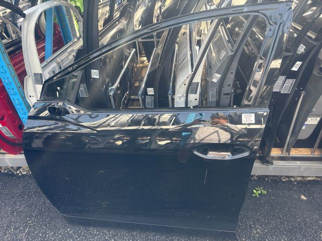 bontott AUDI Q4 Bal első Ajtó (Üres lemez)