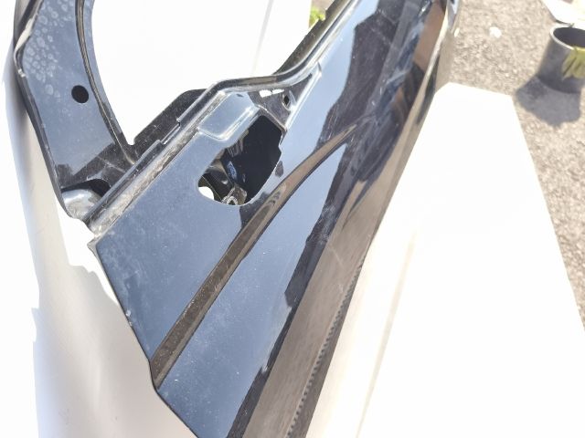 bontott AUDI Q4 Bal első Ajtó (Üres lemez)