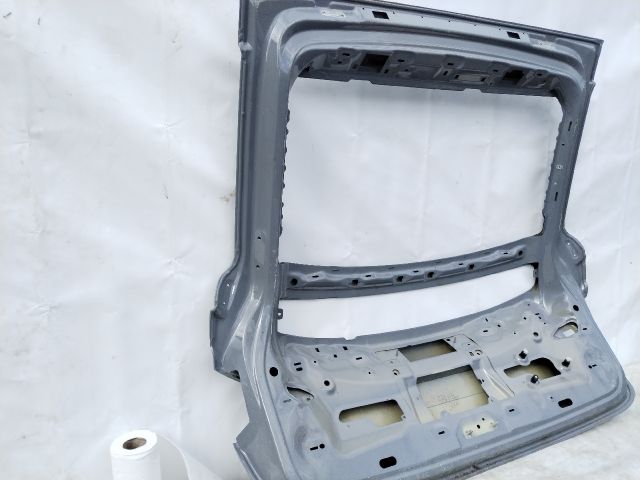 bontott AUDI Q4 Csomagtérajtó (Üres lemez)