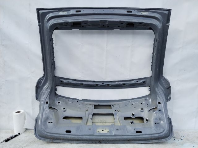 bontott AUDI Q4 Csomagtérajtó (Üres lemez)