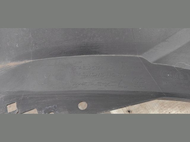 bontott AUDI Q4 Hátsó Lökhárító (Üresen)