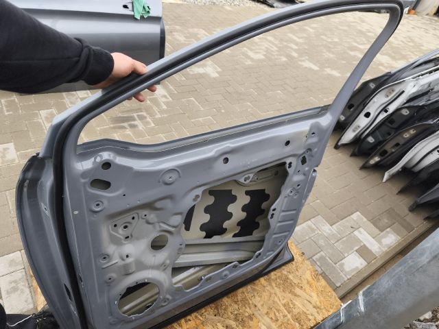 bontott AUDI Q4 Jobb első Ajtó (Üres lemez)