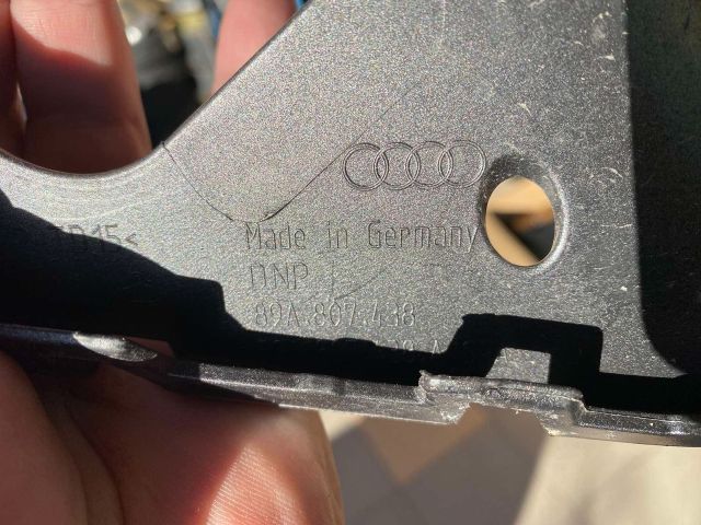 bontott AUDI Q4 Jobb első Lökhárító Sarok