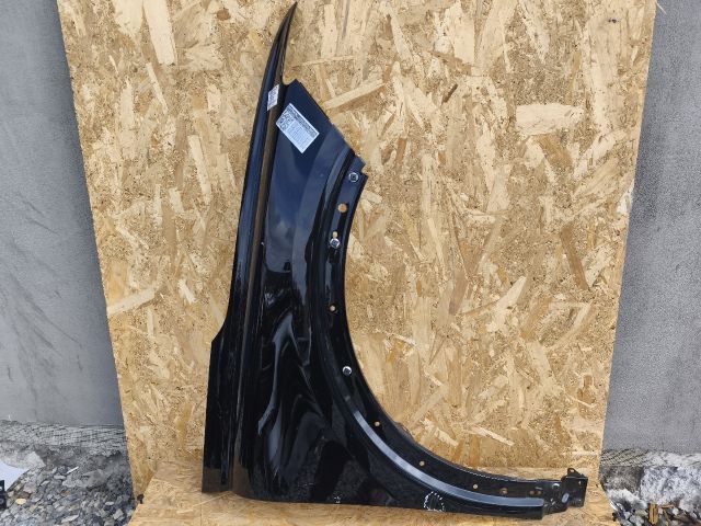 bontott AUDI Q4 Jobb első Sárvédő