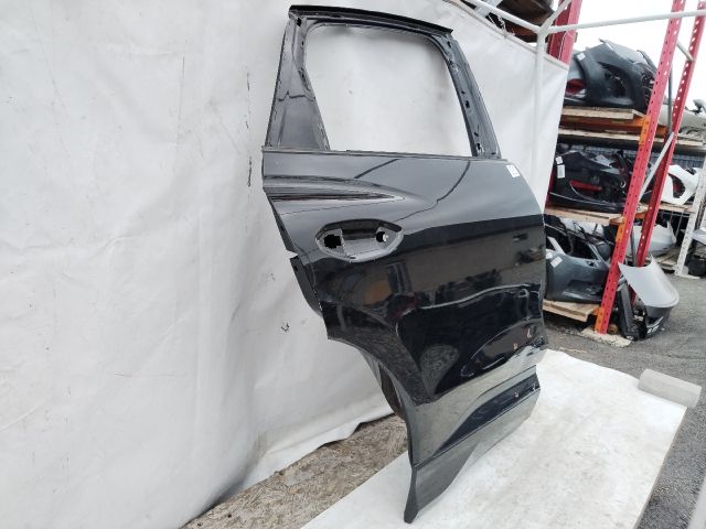 bontott AUDI Q4 Jobb hátsó Ajtó (Üres lemez)