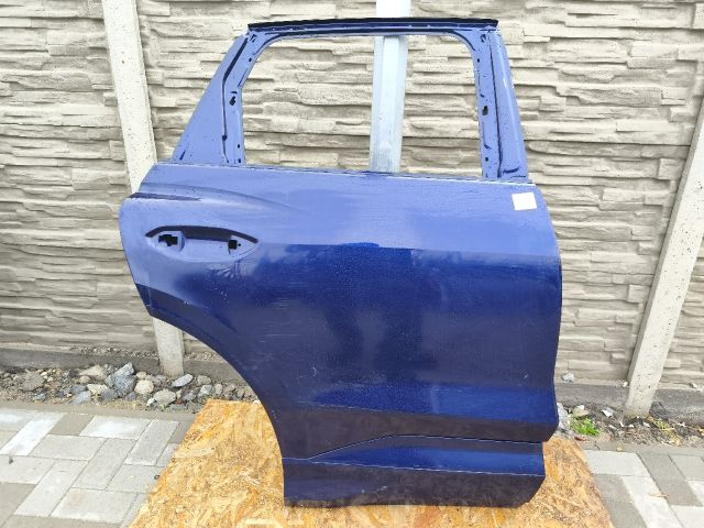 bontott AUDI Q4 Jobb hátsó Ajtó (Üres lemez)