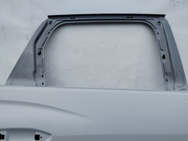 bontott AUDI Q4 Jobb hátsó Ajtó (Üres lemez)