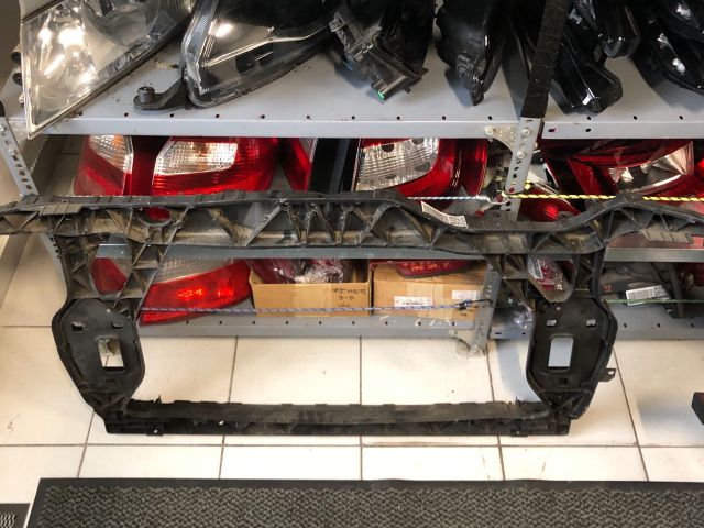 bontott AUDI Q5 Homlokfal (Üres lemez)