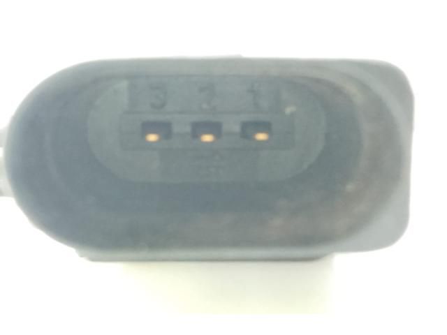 bontott AUDI Q5 Jeladó (Magában)