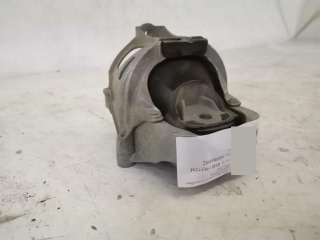 bontott AUDI Q5 Motor Tartó Bak (Pozíciófüggetlen)