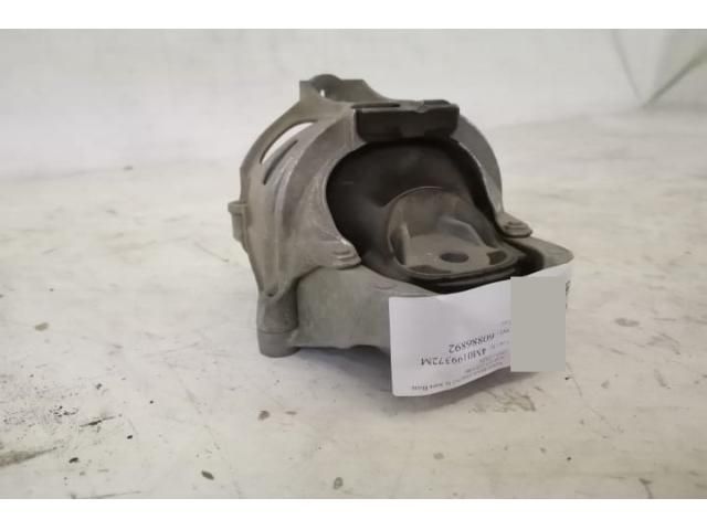 bontott AUDI Q5 Motor Tartó Bak (Pozíciófüggetlen)