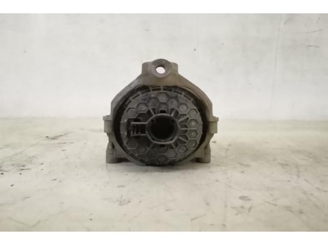 bontott AUDI Q5 Motor Tartó Bak (Pozíciófüggetlen)