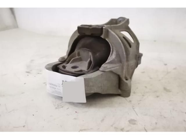 bontott AUDI Q5 Motor Tartó Bak (Pozíciófüggetlen)