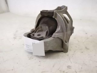 bontott AUDI Q5 Motor Tartó Bak (Pozíciófüggetlen)
