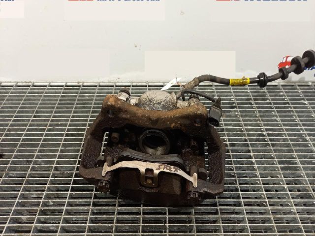 bontott AUDI Q5 Bal első Féknyereg Munkahengerrel