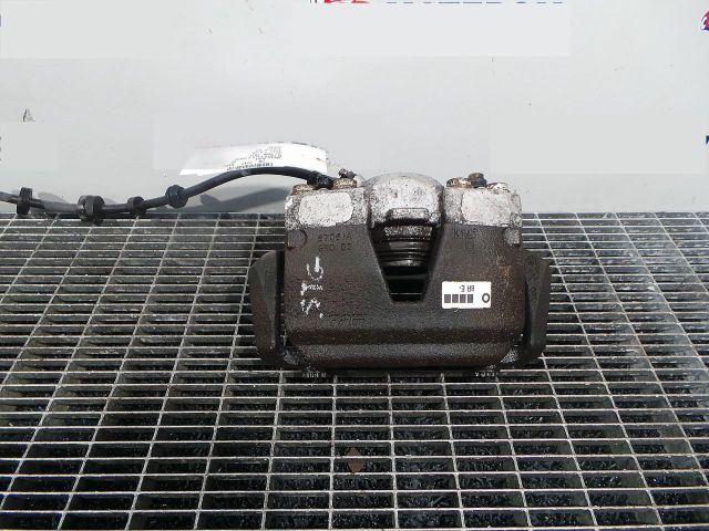 bontott AUDI Q5 Bal első Féknyereg Munkahengerrel