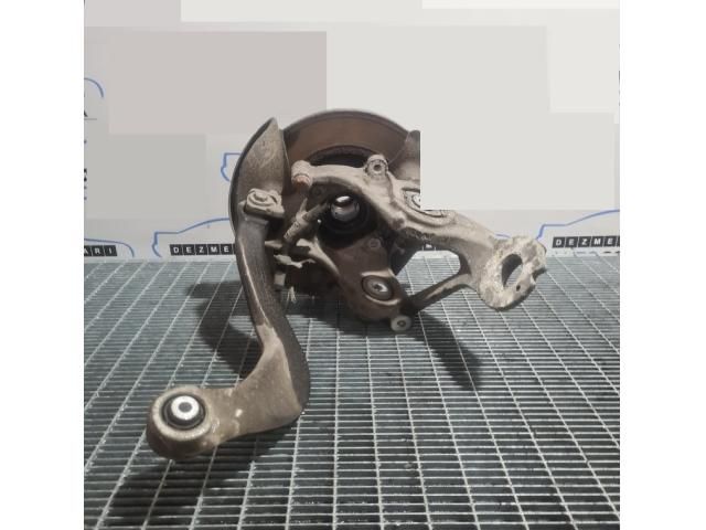 bontott AUDI Q5 Bal hátsó Csonkállvány