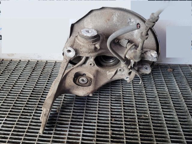 bontott AUDI Q5 Bal hátsó Csonkállvány