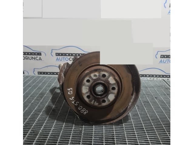 bontott AUDI Q5 Bal hátsó Csonkállvány