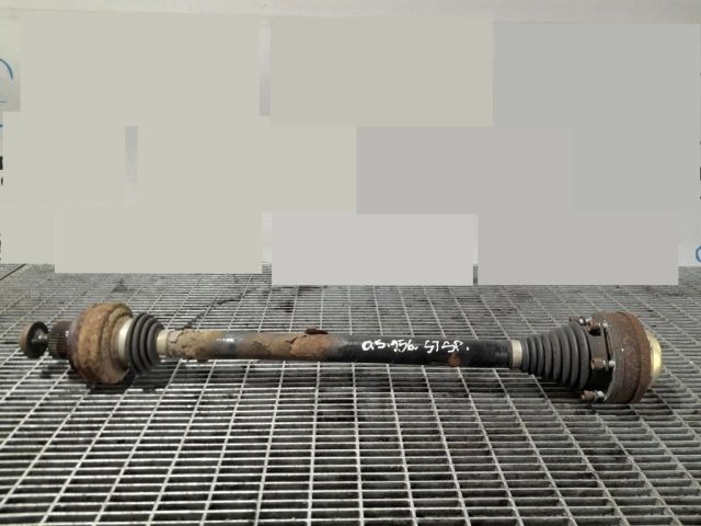 bontott AUDI Q5 Bal hátsó Féltengely