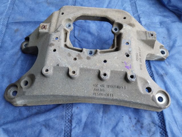 bontott AUDI Q5 Billenésgátló Bak