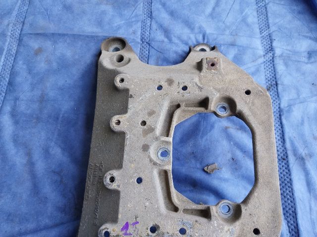 bontott AUDI Q5 Billenésgátló Bak