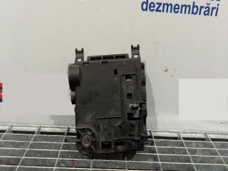 bontott AUDI Q5 Biztosítéktábla Motortér