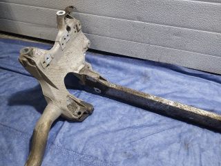 bontott AUDI Q5 Első Bölcső