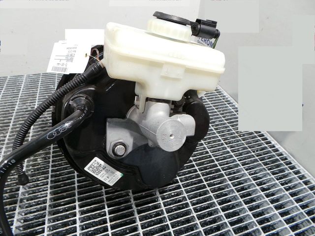 bontott AUDI Q5 Főfékhenger