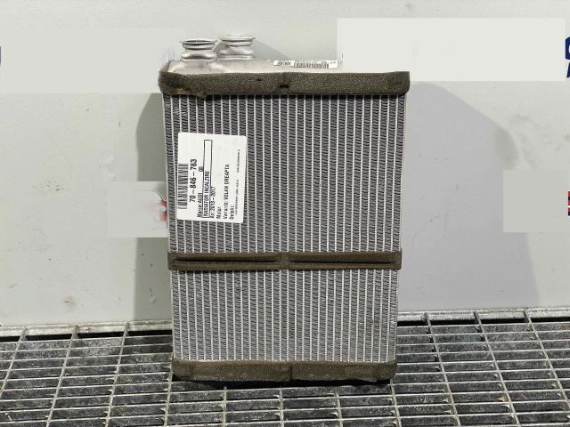 bontott AUDI Q5 Fűtőradiátor