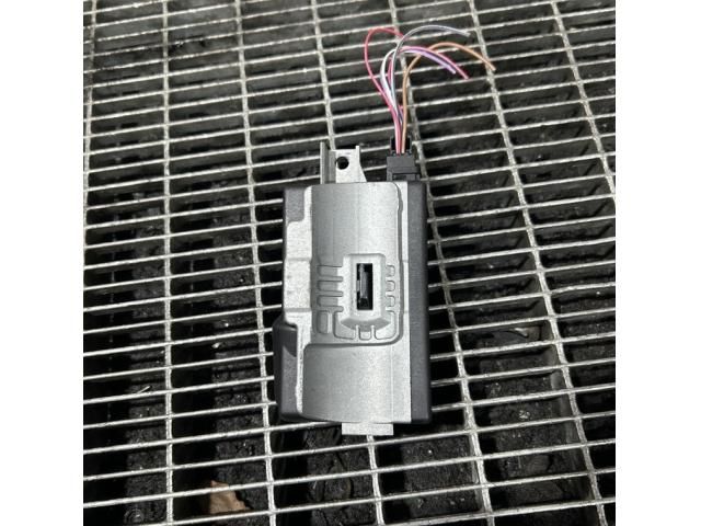 bontott AUDI Q5 Gyújtáskapcsoló