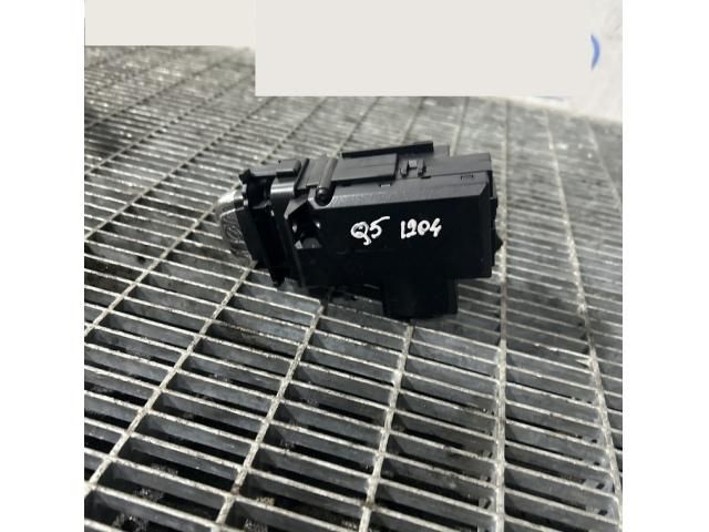 bontott AUDI Q5 Gyújtáskapcsoló