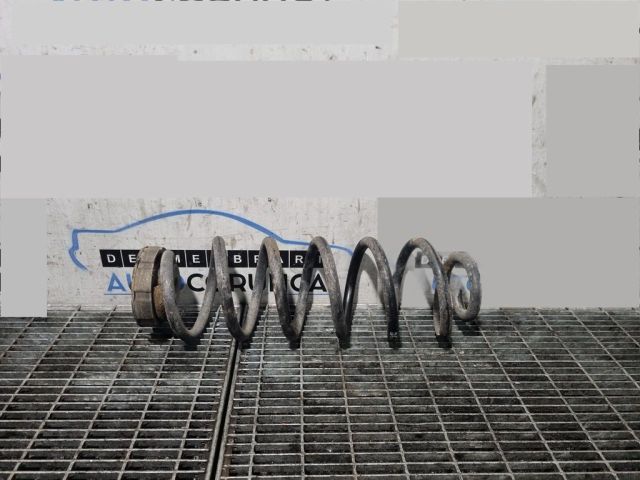 bontott AUDI Q5 Hátsó Rugó