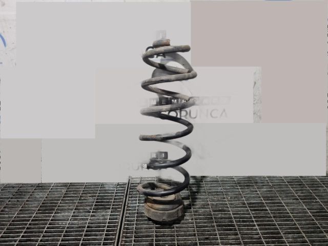 bontott AUDI Q5 Hátsó Rugó