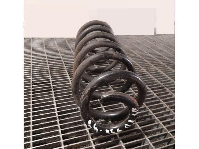 bontott AUDI Q5 Hátsó Rugó