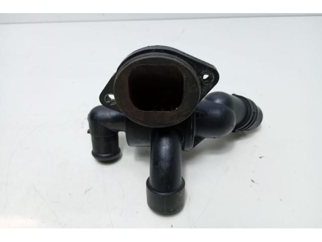 bontott AUDI Q5 Hengerfej Vízkivezető