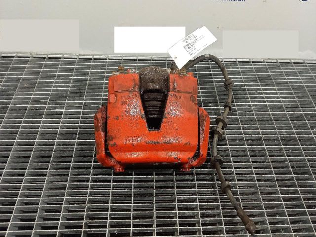 bontott AUDI Q5 Jobb első Féknyereg Munkahengerrel